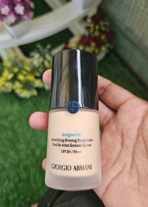 Giorgio Armani desginer lift Foundation