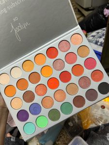Jaclyn Hill Eyeshadow Palette