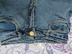 women&#39;s jeans