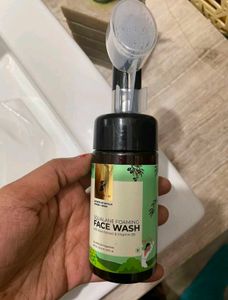 PILGRIM Spanish Squalane foaming face wash with Ki