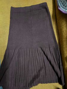 Ribbed Knit Midi Skirt