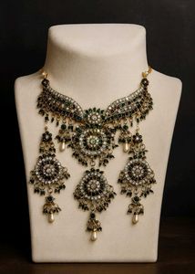 Elegant Indian Jewelry Set