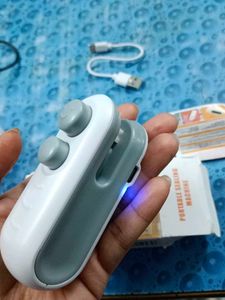Mini Handheld Fan &amp; Portable Sealer Machine