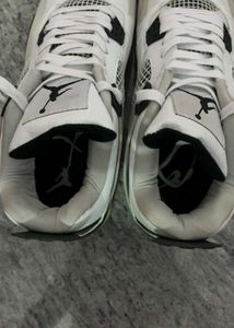 Air Jordan 4 Military