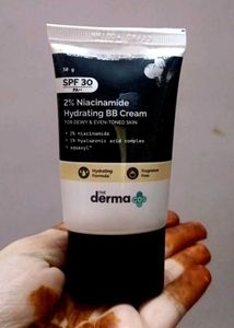 Derma Co. 2% Niacinamide Hydrating BB Cream