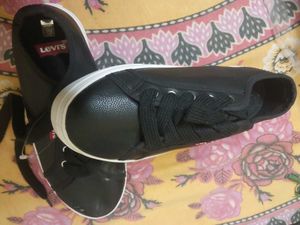 Levi&#39;s Black Casual Shoes