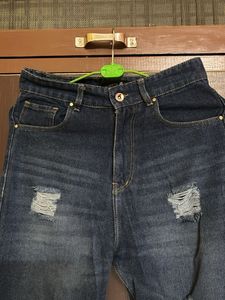 Distressed Wide Leg Jeans