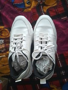 White Fashion Sneakers 7 No
