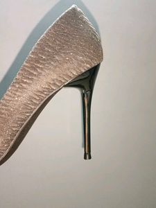 Black Shimmery Pumps