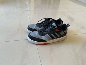 Adidas Sneakers