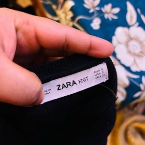 Black Top and Denim Skirt Outfit