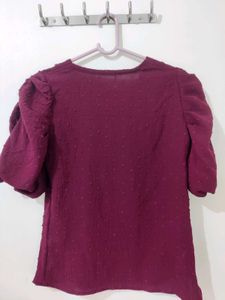 Puffed Sleeves Top