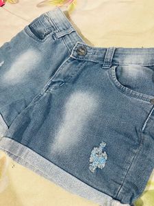 Cute Denim shorts