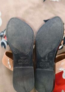 White And coffee brown Colour Flat footwear