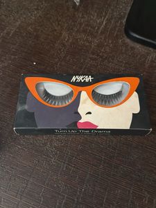 Set of 3 Nykaa Eye Lashes with glue