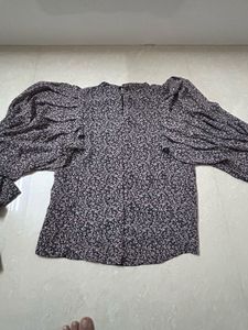 Beautiful Top With Trendy Sleeves