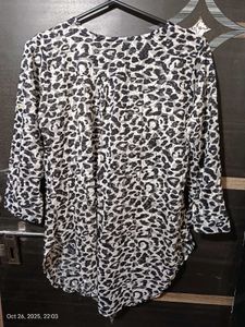 Leapord print net top