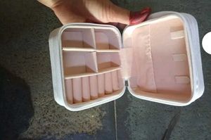 AweStuff Jewelery Box(4 Compartment Pink,White)