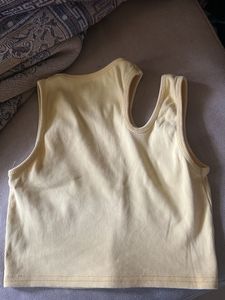 Stylish yellow crop top