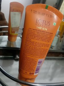 Sunscreen Lotus