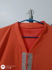 Sleevless kurti