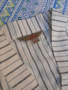 Blue N White Motifs Kurta, Sleeveless+ 1