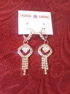 2 Earrings