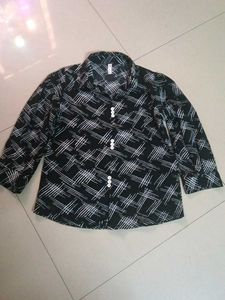 Patterned Blouse - Stylish & Versatile