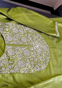 💥 Price Dropped 💥 Green Kurta For Women