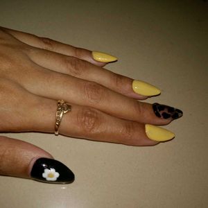 Handmade Customized Nail Art