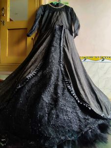 Elegant Black Lace Evening Gown