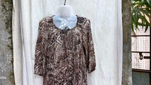 262011. Patterned Brown Tunic Top
