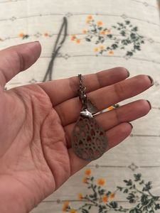 Vintage Silver Tone Pendant Necklace