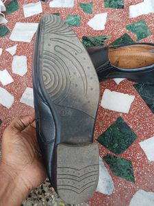 Like new shoe Size showing 7 but 8