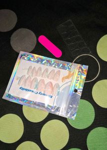 Press-On Nail Set