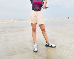 Solid Causal Beige Shorts