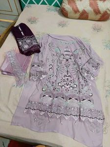 Elegant Embroidered Pakistani Kurta Set