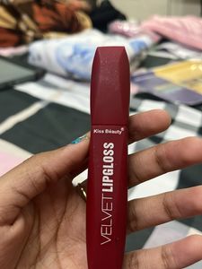 Kiss Beauty Velvet Lipgloss