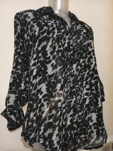 🎄Buy 1, Get 1 Free🎁M/L Animal Print Top