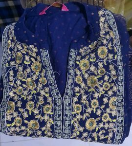 Elegant Blue Embroidered Kurta