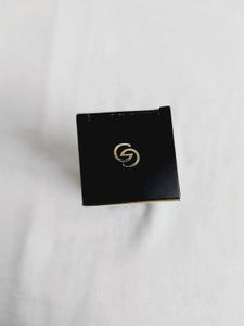 Oriflame Giordani Gold Long Wear  Foundation SPF15