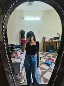 Black Puffed Sleeve Top