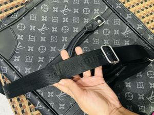 LV Brand New 💼