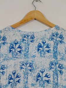 Here&amp;Now White and Blue Printed Round Neck With Bu