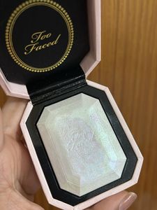 Too Faced Highlighter