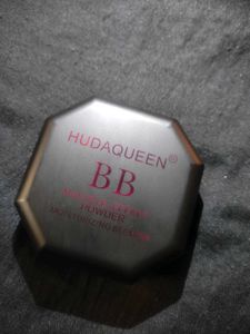 HUDAQUEEN BB Powder