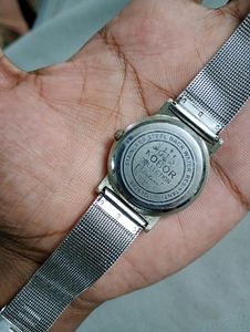 Lobor Watch