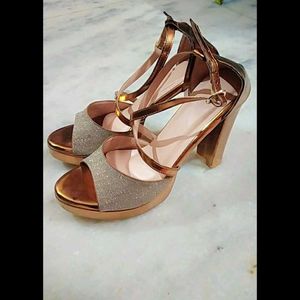 Cindrella Heels😍💌