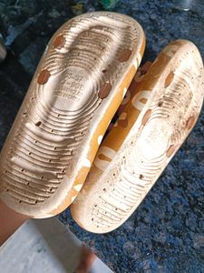 Cute Slippers Good Conditions