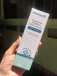 💙Wishcare Niacinamide Oil Balance Sunscreen 💙